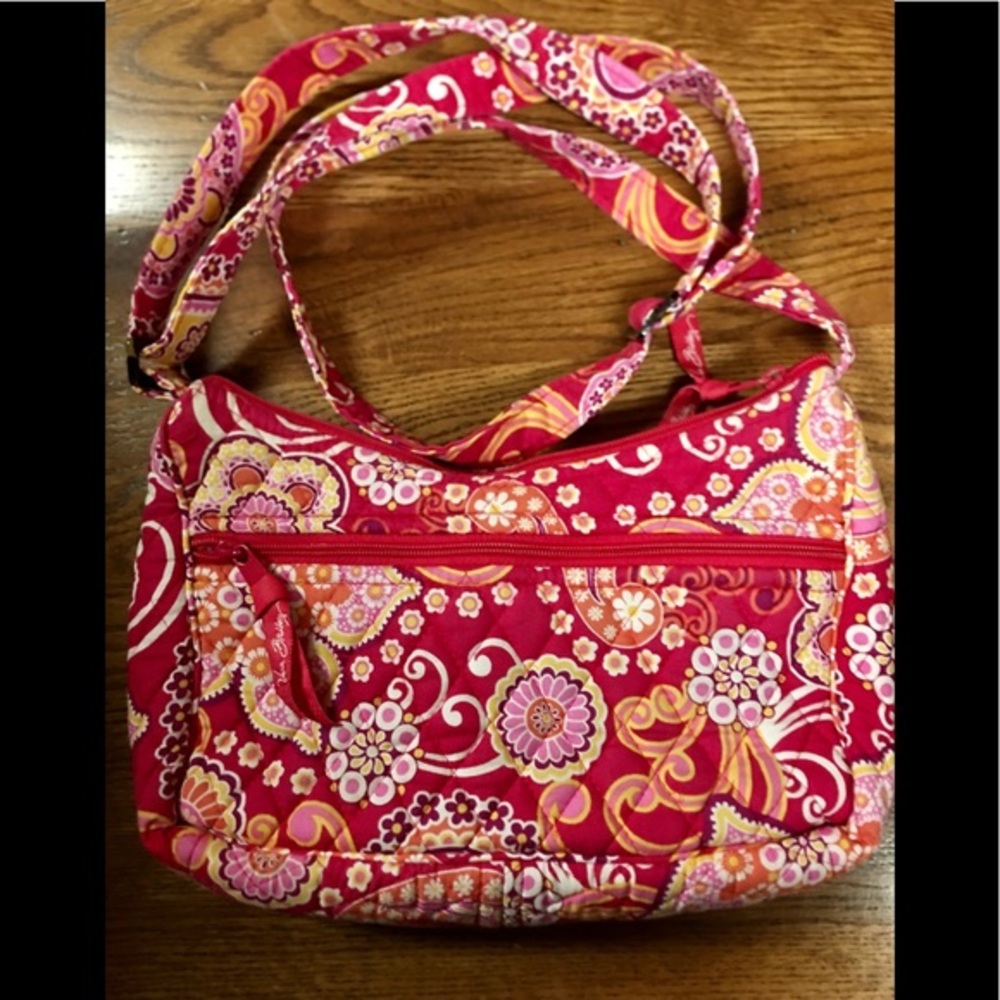 BUNDLE OF VERA BRADLEY - Picture 4 of 14